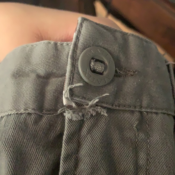 Men’s shorts brand matix in okay condition has a little rip shown in picture - Picture 3 of 3
